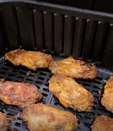 Spicy Airfryer Chicken Wings